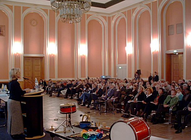 Prof. Anja Grothe